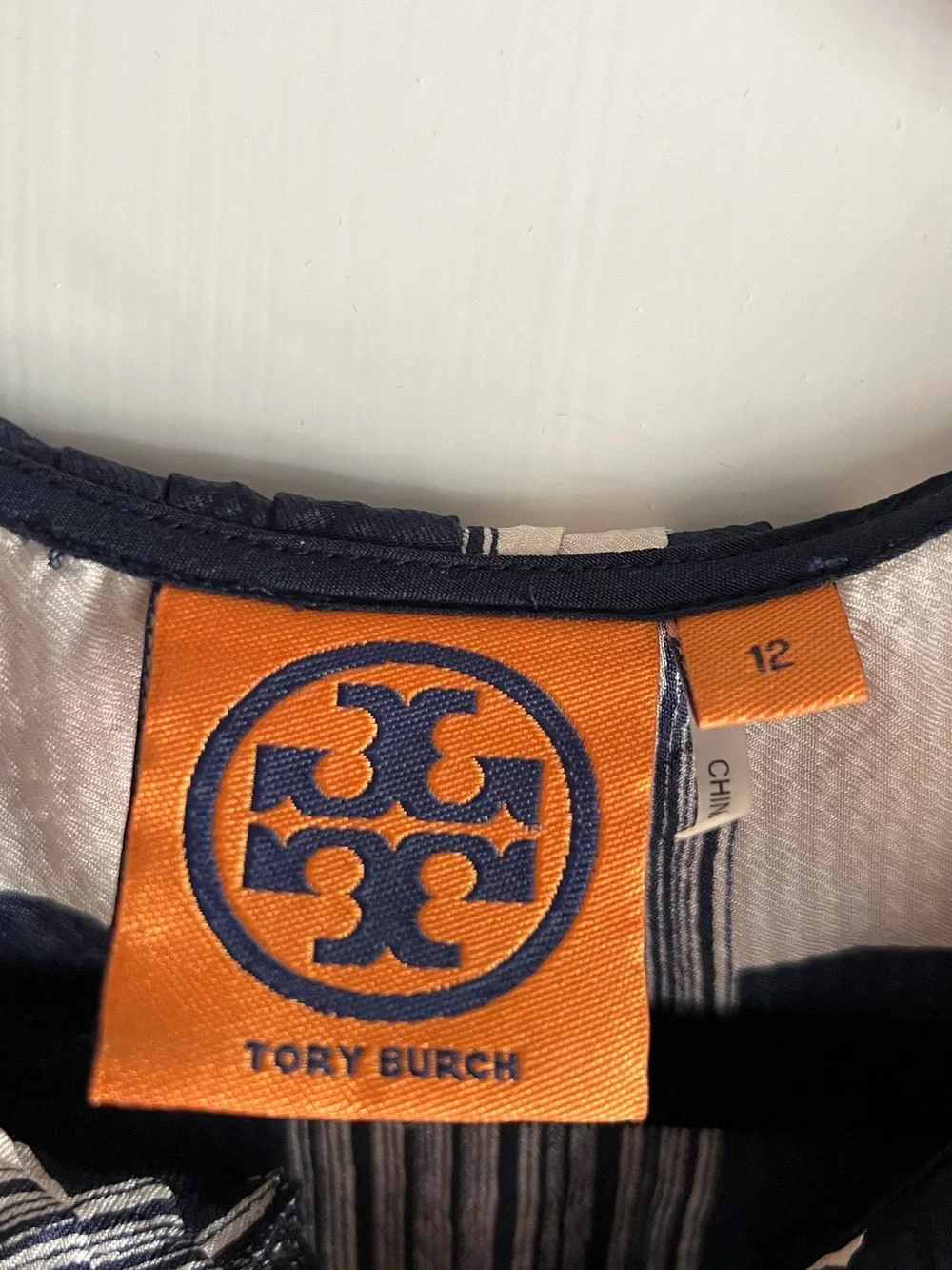 Tori Burch | (sz 12) Ruffle Front Silk Sleeveless Blouse